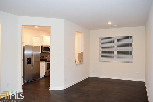 Foto del edificio - 60 Chastain Cir