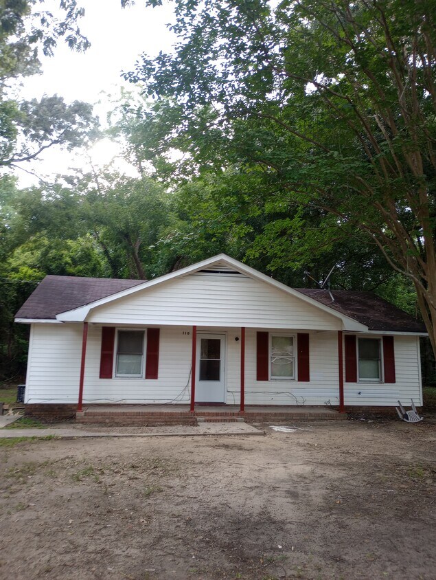 Primary Photo - 110 Lilly St