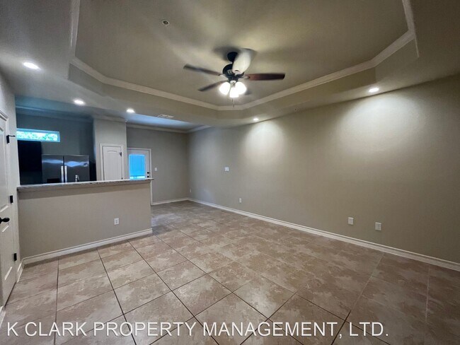 Foto del edificio - 3 br, 2.5 bath House - 6522 MARCEL WAY #102