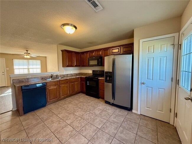 Building Photo - 6614 Huntington Ct