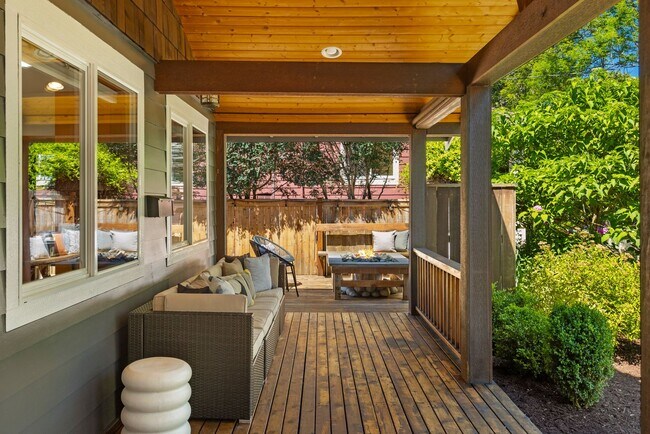 Foto del edificio - Modern Retreat in the Heart of Capitol Hil...