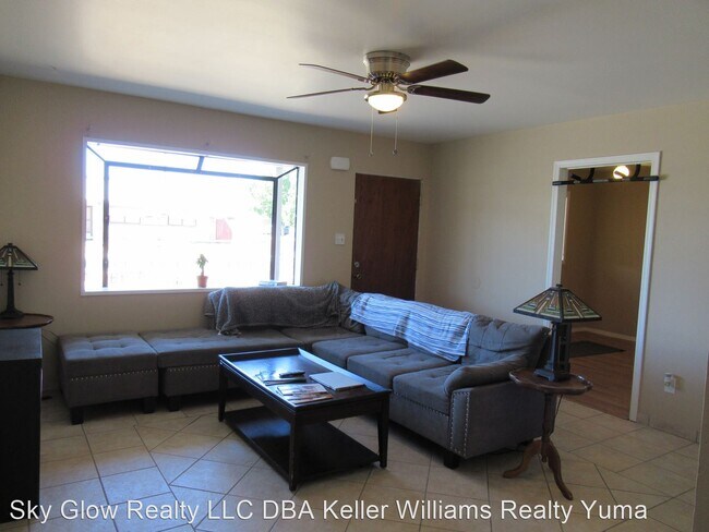 Foto del edificio - 3 br, 2 bath House - 107 W. 23rd St.