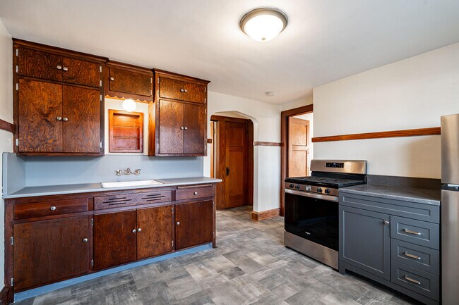 Foto del edificio - 2213 S 72nd St