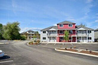 Building Photo - 1993 Sky Park Dr