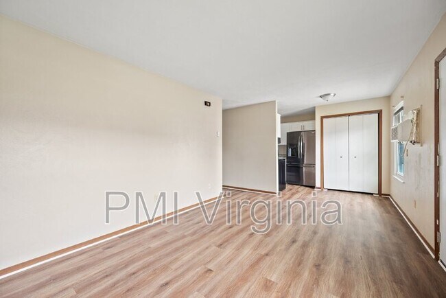 Foto del edificio - 4225 Schooner Trail