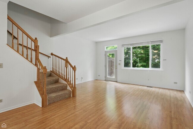 Foto del edificio - 2052 Waverly Ln