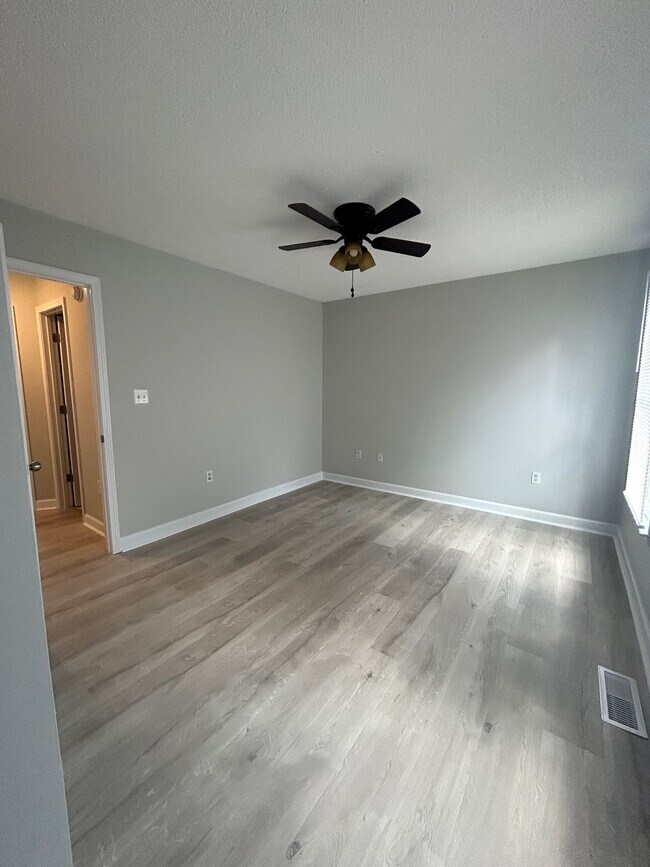 Foto del edificio - 1402 Laurel St