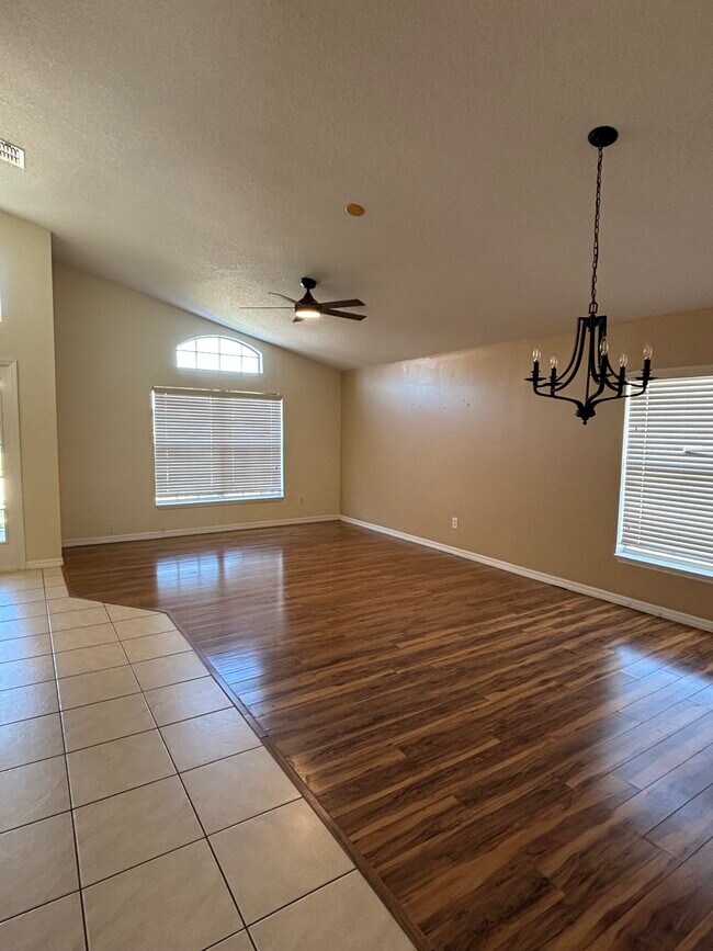 Foto del edificio - 100 Stella Pass