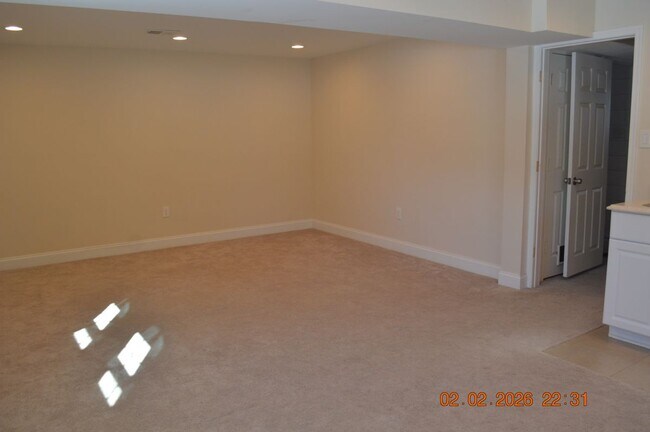 Foto del edificio - 1636 Gibbons Rd