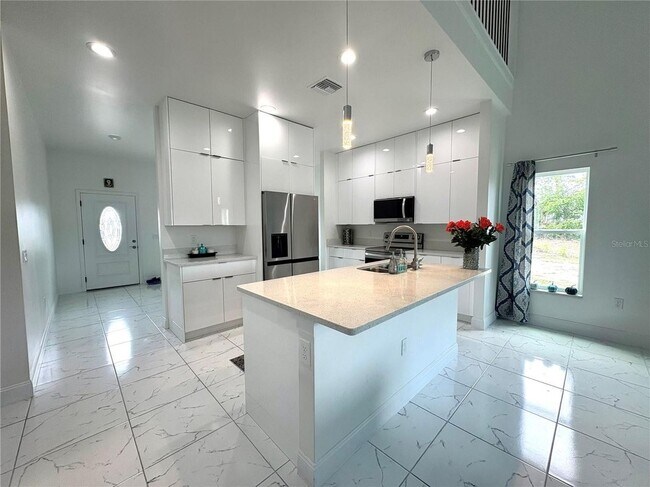 Building Photo - 7044 Brickell Ct