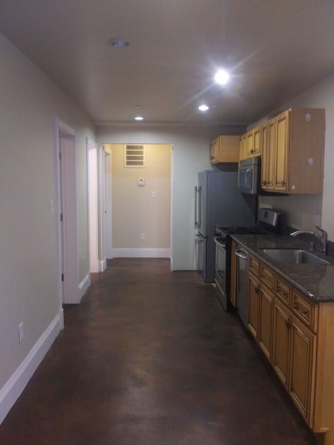 Building Photo - 2023 Channing Way
