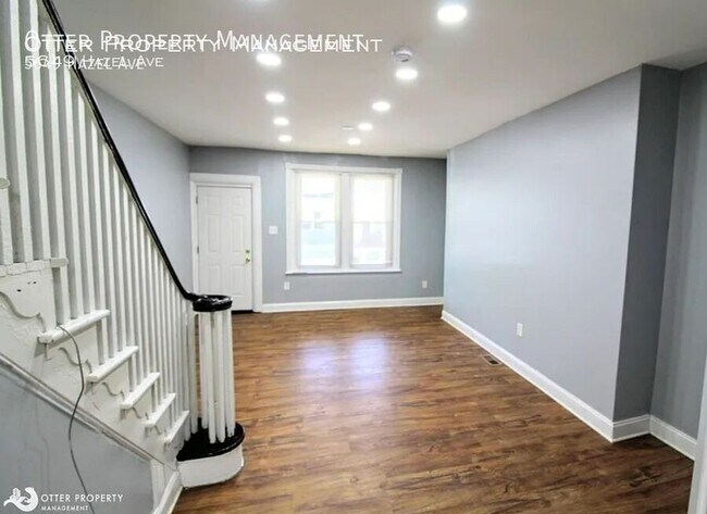 Foto del edificio - 5649 Hazel Ave