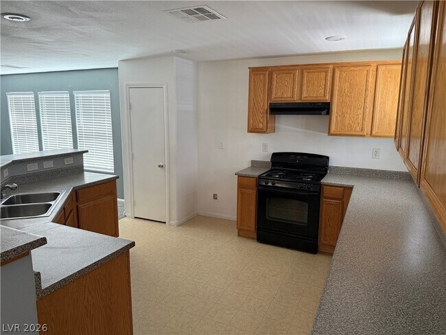 Foto del edificio - 10039 Mystic Lake Ave