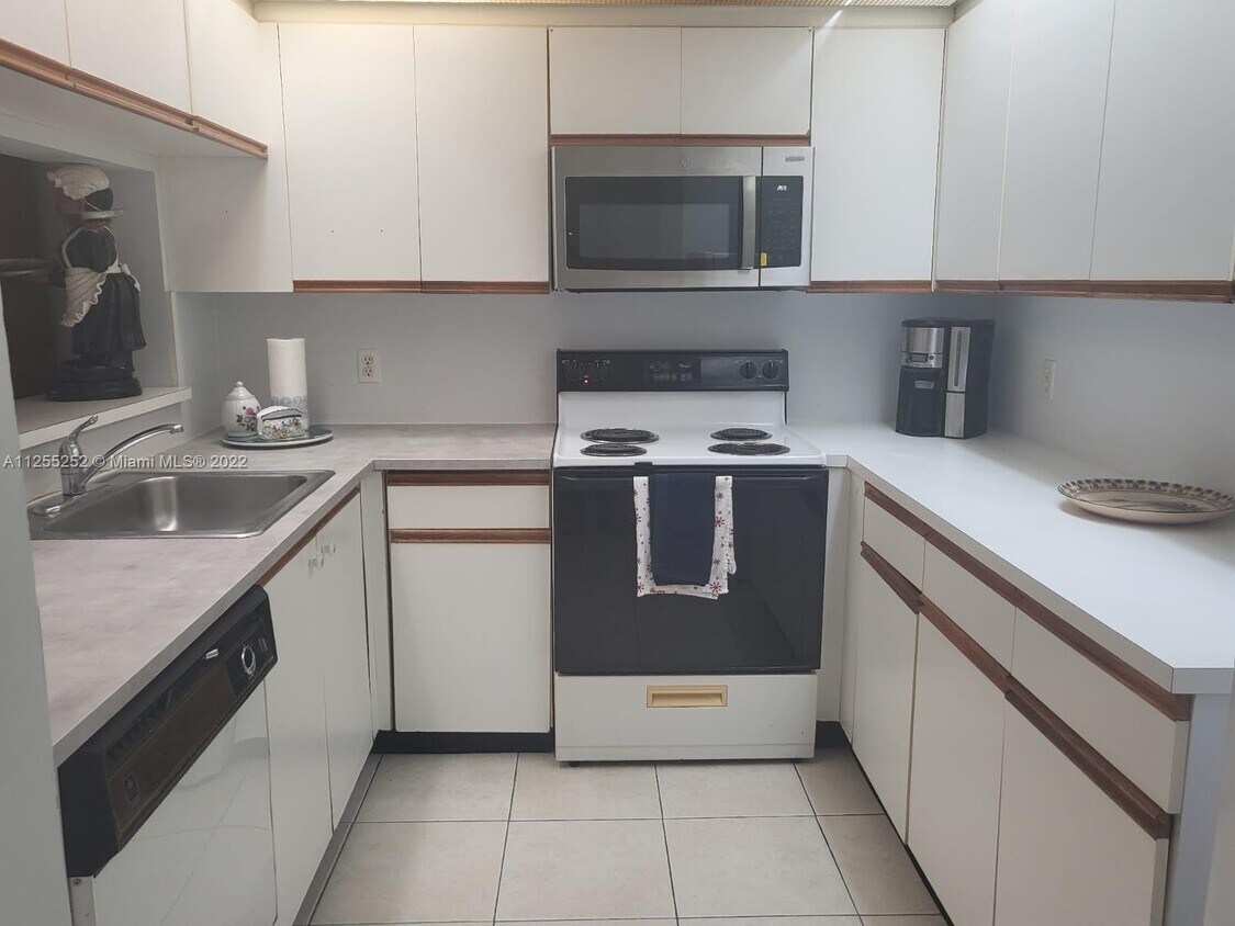Foto del edificio - 701 SW 128th Ave