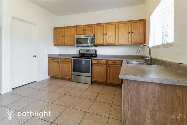 Foto del edificio - 16216 W Lilac St, Goodyear, AZ, 85338