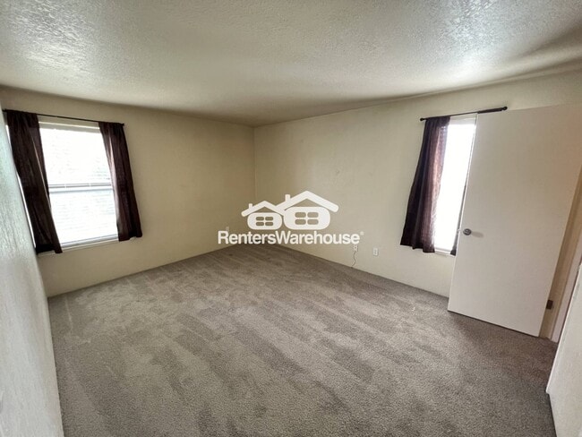 Building Photo - 14120 E Temple Dr