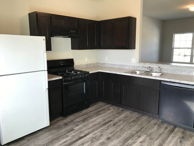 Building Photo - 3 br, 2 bath House - 1716 W Antlers Way