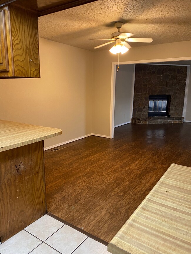 Building Photo - 12602 Abbotts Way