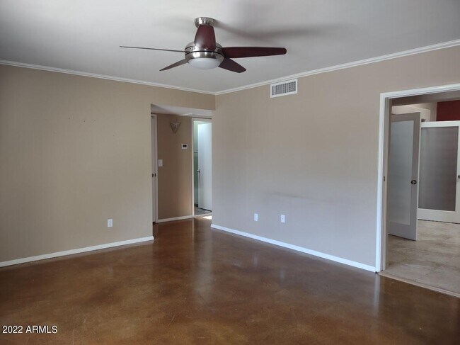 Building Photo - 37801 N Cave Creek Rd