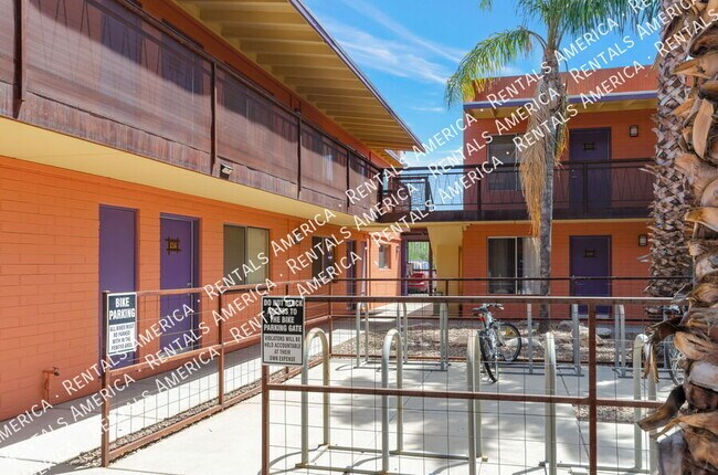 Foto del edificio - 55 N Cherry Ave