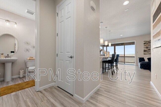 Foto del edificio - 1905 Manassa St