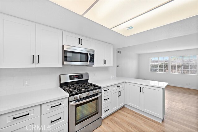 Building Photo - 211 Avenida Miramar