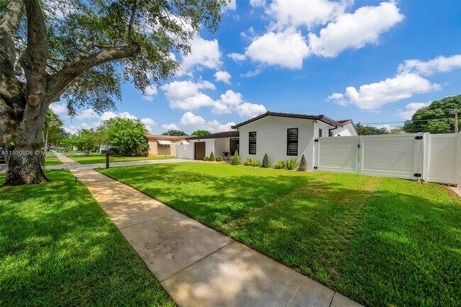 Foto del edificio - 9241 SW 55th St
