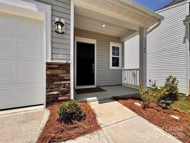 Foto del edificio - 13108 Hampton Bay Ln