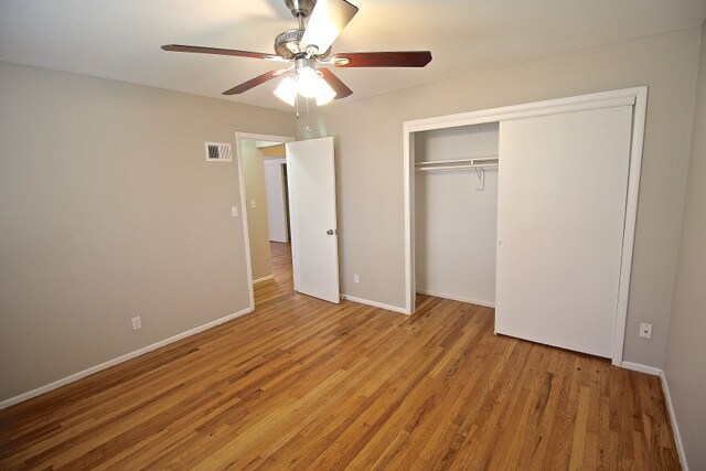 Foto del edificio - Charlotte Square | 3330-3368 Charlotte St
