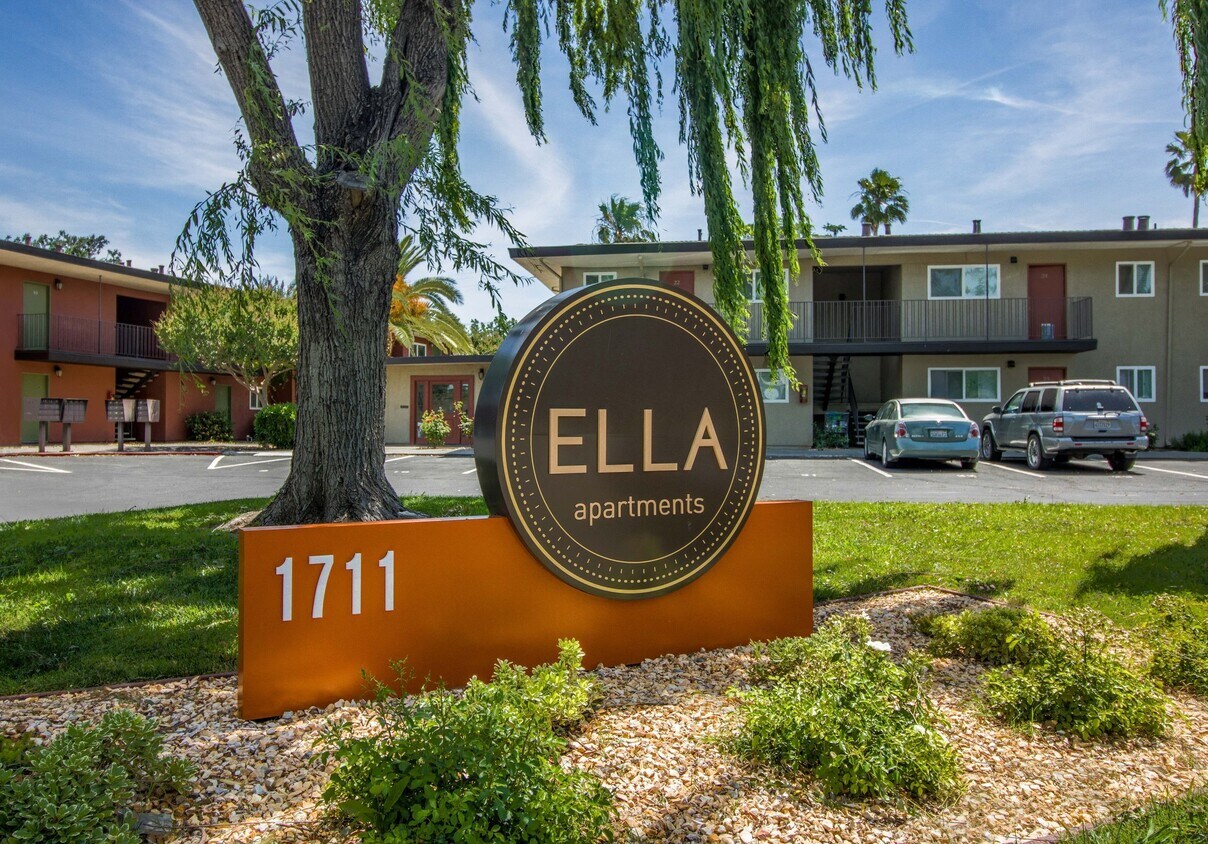 ella-1711-woodland-ca-building-photo.jpg
