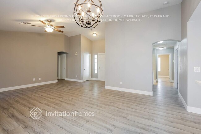 Foto del edificio - 5332 Acacia Grove St