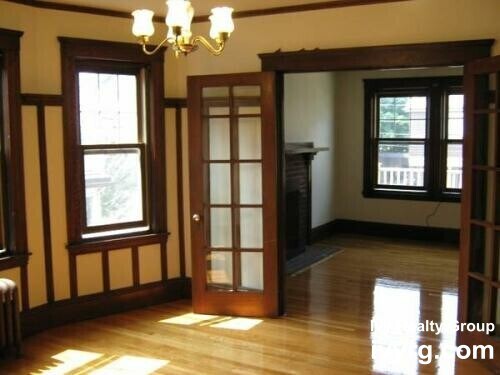 Foto del edificio - 28 Commonwealth Rd