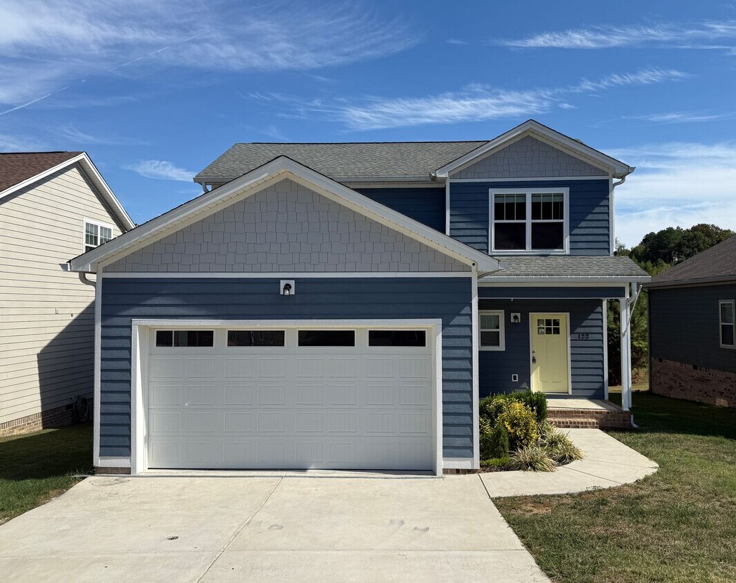 Foto principal - **NEW PRICE** Spacious & Convenient!