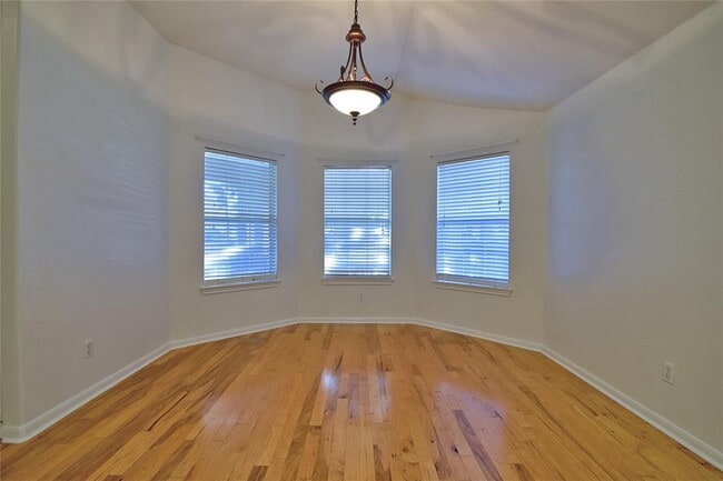 Foto del edificio - 120 Greenside Ln