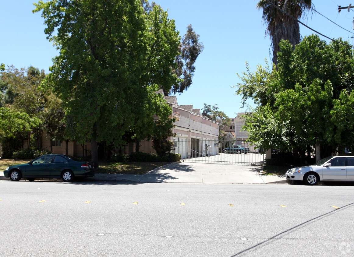 Foto del edificio - 1356-1368 Orange Grove Ave
