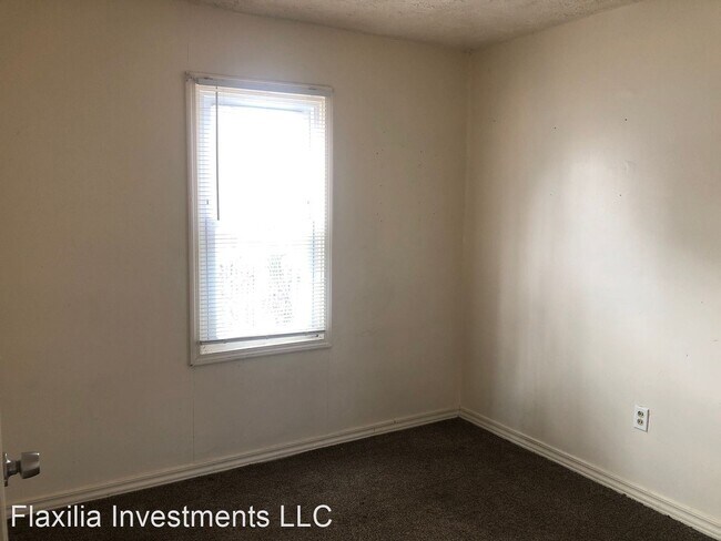 Building Photo - 3 br, 1 bath House - 18712 Waterbury