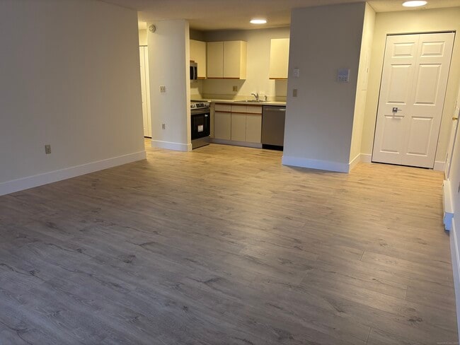 Foto del edificio - 82 Longview St