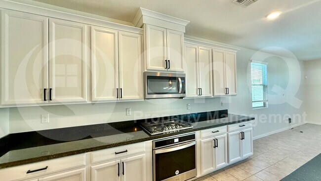 Foto del edificio - 12358 W Midway Ave
