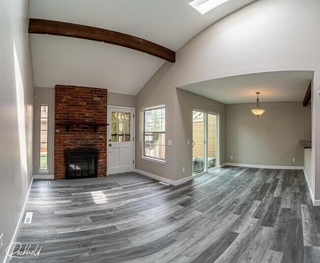 Building Photo - 4425 S Carson Way
