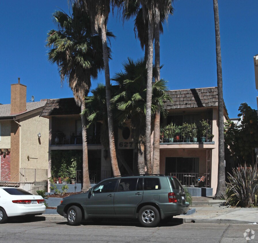 Foto del edificio - 627 E Angeleno Ave