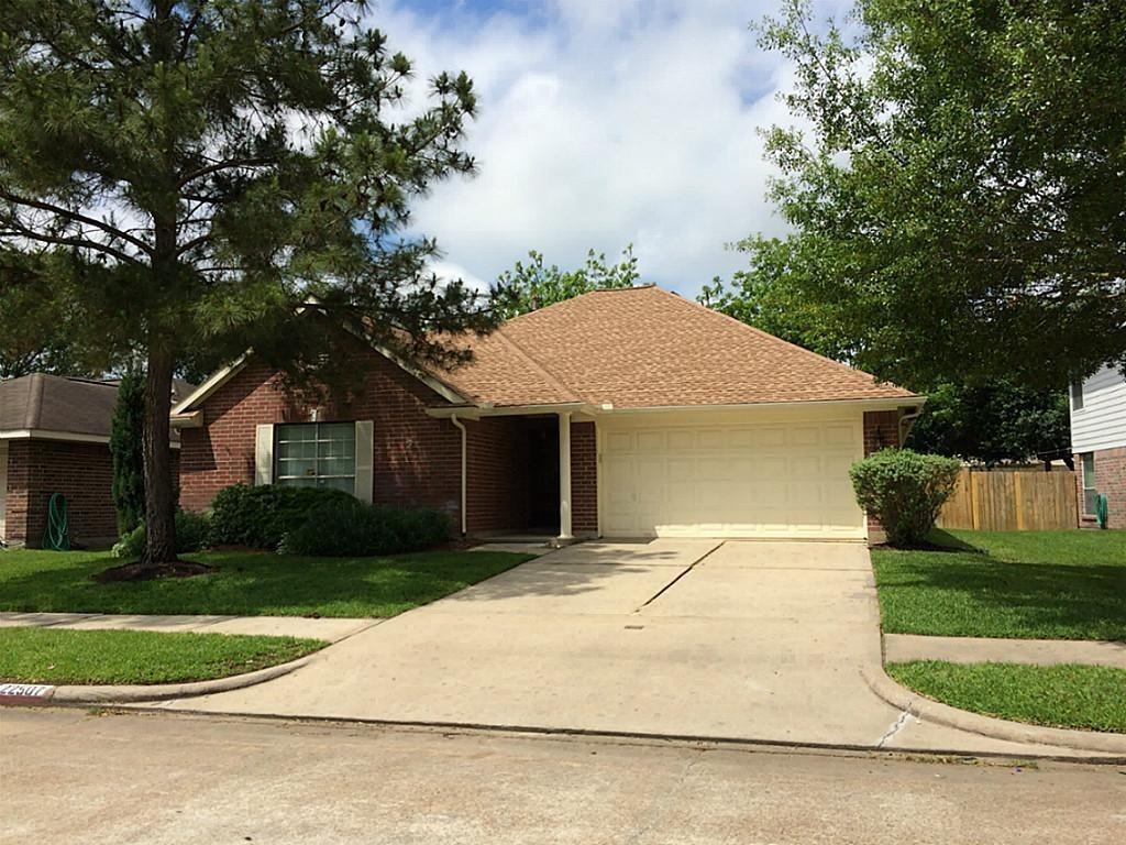 Primary Photo - 22507 Holly Lake Dr