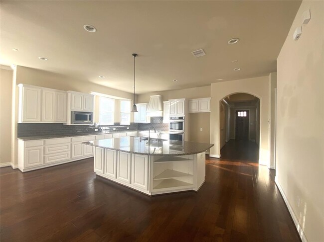Building Photo - 23302 Preserve Bend Cir