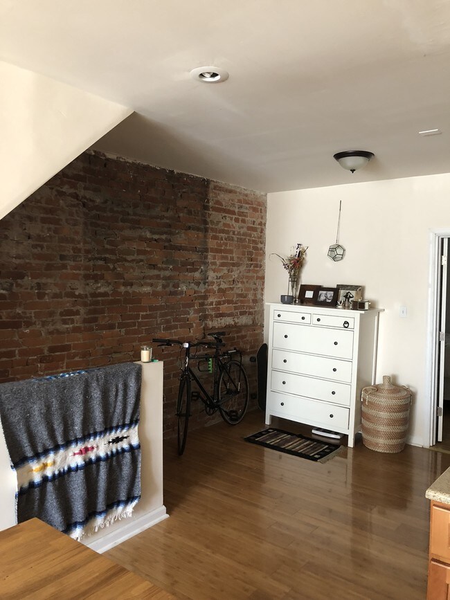 1st Floor - 1613 Ellsworth St