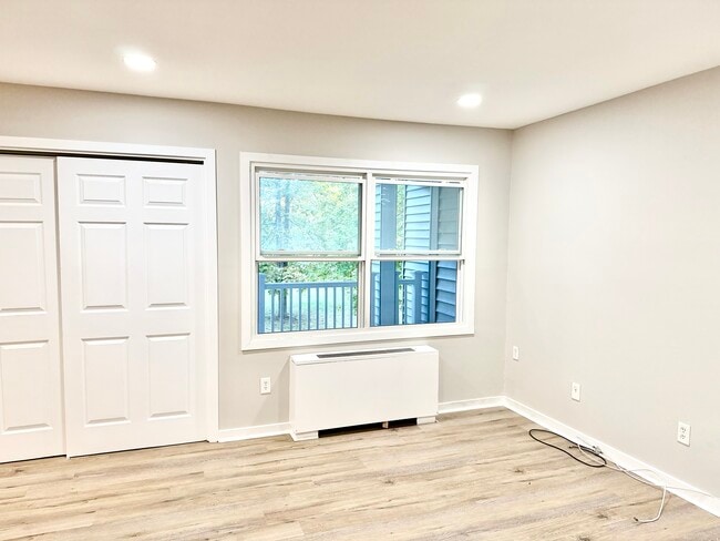 Building Photo - 11 Wild Oaks Rd