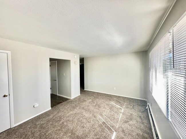 Building Photo - 6450 Chippewa Rd