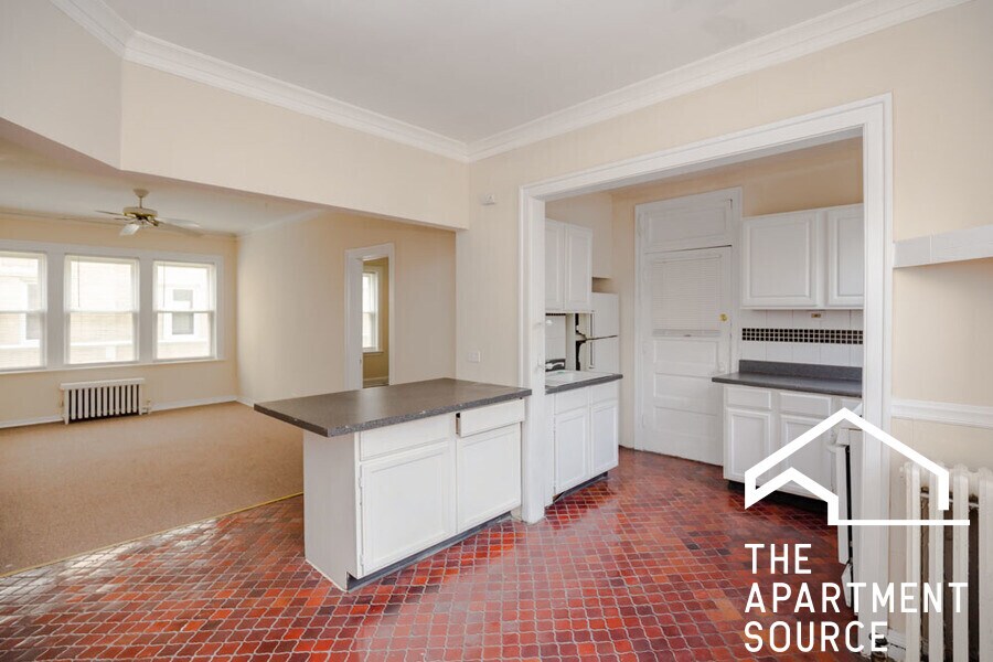 2140 Gunderson Ave Unit 102, Berwyn, IL 60402 Condo for Rent in