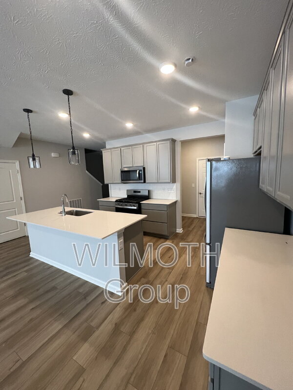 Foto del edificio - 7300 Shroyer Wy