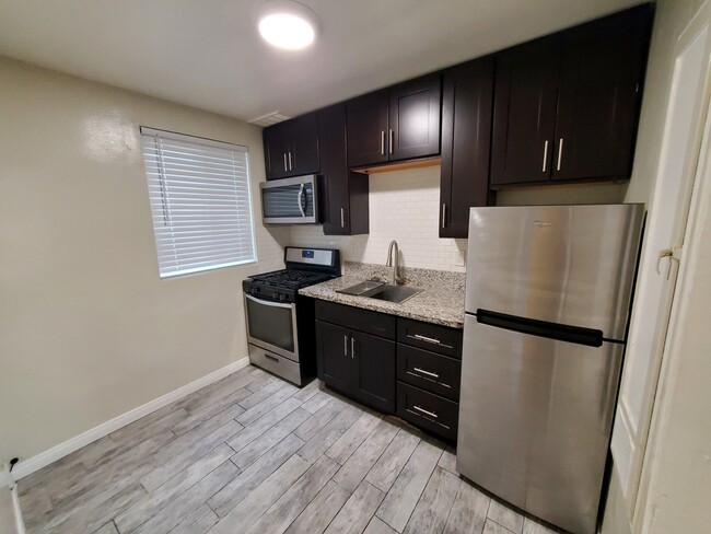 Kitchen - 609 W Imperial Hwy