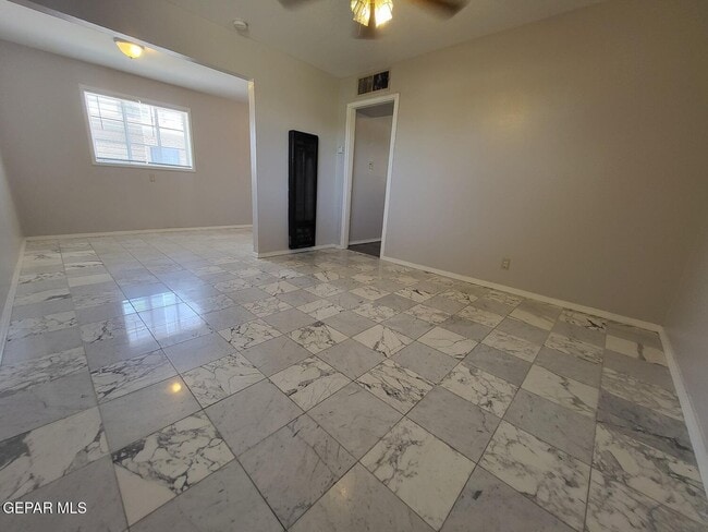 Foto del edificio - 1421 St Johns Dr