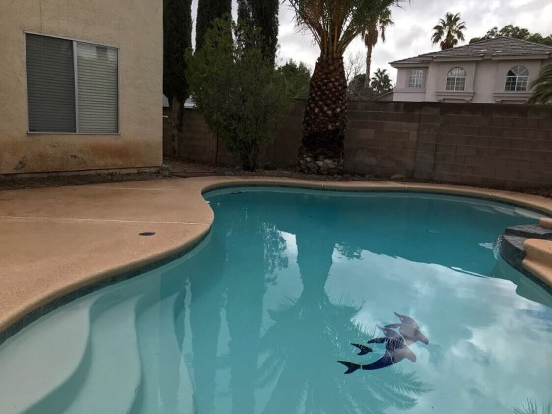 Building Photo - **COMING SOON 04/08/2026**Gorgeous 4 Bedroom Home with Pool & Spa Located in The Lakes